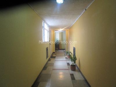 Apartamento de 2 alcobas en venta en Quinta Mutis, Bogotá, 81 m² · foto 18 de 20