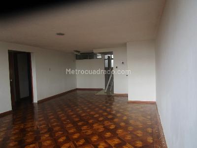 Apartamento de 2 alcobas en venta en Quinta Mutis, Bogotá, 81 m² · foto 3 de 20
