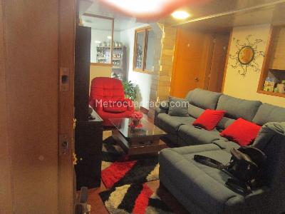 Casa de 5 alcobas en venta en Santa Teresita, Bogotá, 180 m² · foto 2 de 20