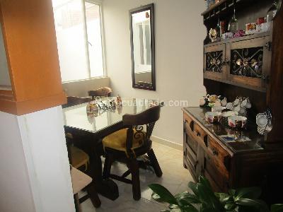 Casa de 5 alcobas en venta en Santa Teresita, Bogotá, 180 m² · foto 14 de 20