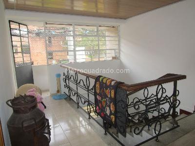 Casa de 5 alcobas en venta en Santa Teresita, Bogotá, 180 m² · foto 18 de 20