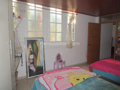 Casa de 5 alcobas en venta en Santa Teresita, Bogotá, 180 m² · foto 7 de 20