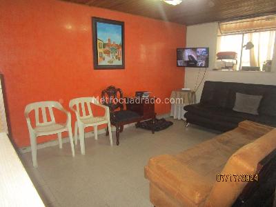 Casa de 4 alcobas en venta en Minuto De Dios, Bogotá, 120 m² · foto 2 de 20