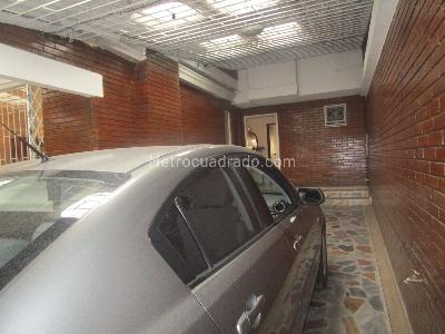 Casa en venta en Mandalay, Bogotá · foto 3 de 20