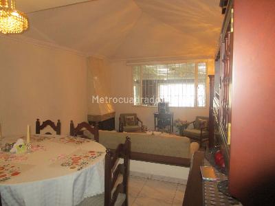Casa en venta en Mandalay, Bogotá · foto 2 de 20