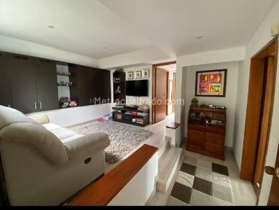 Casa de 4 alcobas en venta en Na, Chía, 300 m² · foto 19 de 20