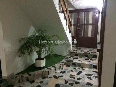 Casa de 2 alcobas en venta en Nicolas De Ferderman, Bogotá, 161 m² · foto 2 de 20