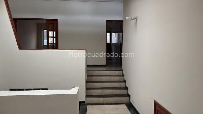 Apartamento en venta en Quinta Paredes, Bogotá · foto 4 de 10
