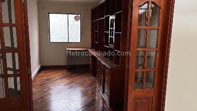Apartamento en venta en Quinta Paredes, Bogotá · foto 6 de 10