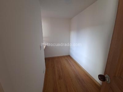 Apartamento de 3 alcobas en arriendo en Rafael Nuñez, Bogotá, 84 m² · foto 8 de 17