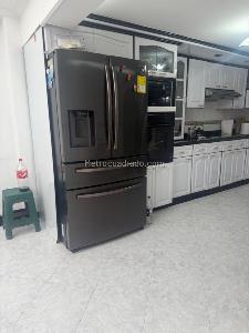 Casa de 4 alcobas en venta en Morato, Bogotá, 249 m² · foto 9 de 20