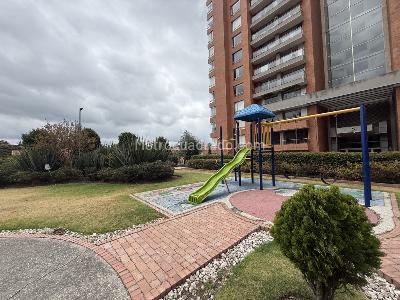 Apartamento de 3 alcobas en venta en Gilmar, Bogotá, 159 m² · foto 2 de 20
