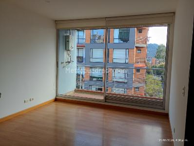 Apartamento en venta en Bella Suiza, Bogotá · foto 2 de 11