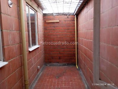 Apartamento de 3 alcobas en arriendo en San Antonio Norte, Bogotá, 41 m² · foto 7 de 17