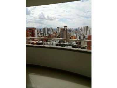 Apartamento de 4 alcobas en venta en Cabecera, Bucaramanga, 178 m² · foto 2 de 20