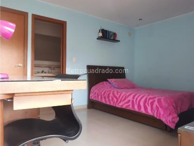 Casa de 4 alcobas en venta en Canaveral, Bucaramanga, 240 m² · foto 8 de 20