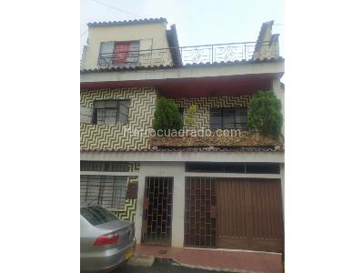 Casa de 5 alcobas en venta en La Concordia, Bucaramanga, 328 m² · foto 2 de 20