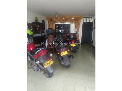 Casa de 5 alcobas en venta en La Concordia, Bucaramanga, 328 m² · foto 7 de 20