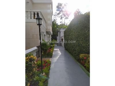Casa de 4 alcobas en venta en Lagos Del Cacique, Bucaramanga, 194 m² · foto 2 de 20