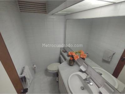 Apartamento de 4 alcobas en venta en Cabecera, Bucaramanga, 197 m² · foto 2 de 20