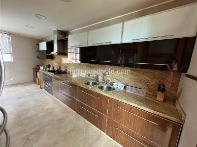 Apartamento de 4 alcobas en venta en Cabecera, Bucaramanga, 294 m² · foto 13 de 20