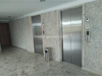 Apartamento de 4 alcobas en venta en Cabecera, Bucaramanga, 197 m² · foto 19 de 20