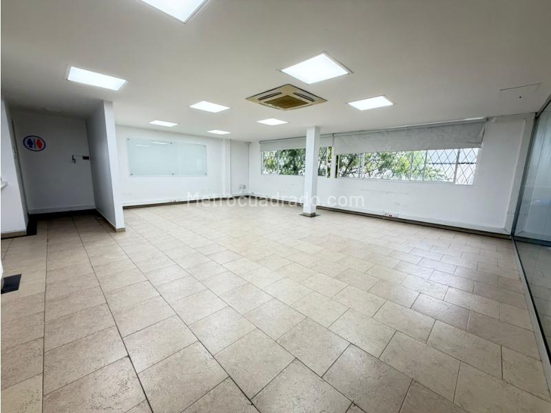 Oficina en Arriendo, Cabecera, Bucaramanga - Más