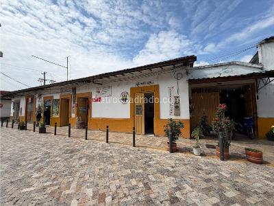 Casa de 5 alcobas en venta en Garcia Rovira, Bucaramanga, 771 m² · foto 3 de 11
