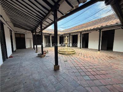 Casa de 5 alcobas en venta en Garcia Rovira, Bucaramanga, 771 m² · foto 4 de 11