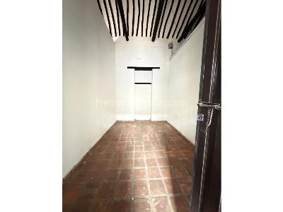 Casa de 5 alcobas en venta en Garcia Rovira, Bucaramanga, 771 m² · foto 9 de 11