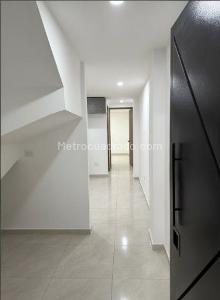Apartaestudio en arriendo en Camelia Galan Ponderosa, Bogotá, 30 m² · foto 3 de 11
