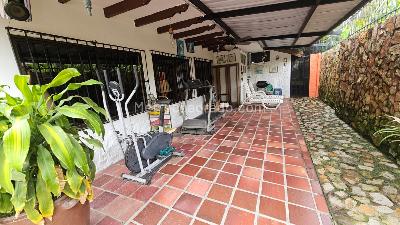 Casa de 4 alcobas en venta en Cuidad Jardin, Cali, 1579 m² · foto 18 de 18