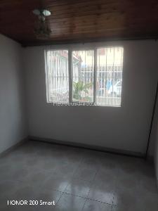 Casa de 4 alcobas en arriendo en La Base, Cali, 70 m² · foto 3 de 18