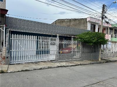 Casa en venta en Trece De Junio, Cartagena · foto 2 de 3