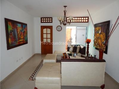 Casa de 4 alcobas en venta en Manga, Cartagena, 350 m² · foto 3 de 20
