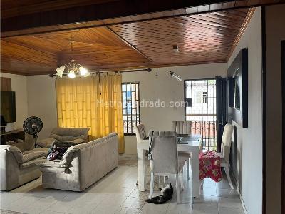 Casa de 5 alcobas en venta en San Pedro, Cartagena, 150 m² · foto 2 de 8