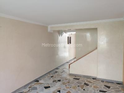 Casa de 4 alcobas en venta en Cataluña, Bogotá, 90 m² · foto 3 de 20