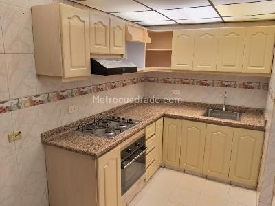 Casa de 4 alcobas en venta en Cataluña, Bogotá, 90 m² · foto 6 de 20