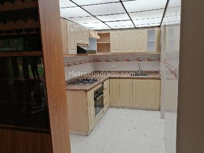 Casa de 4 alcobas en venta en Cataluña, Bogotá, 90 m² · foto 7 de 20