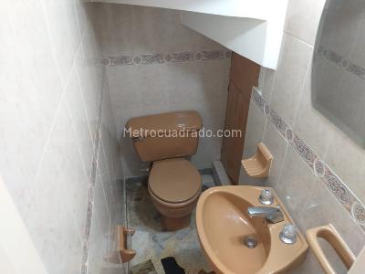 Casa de 4 alcobas en venta en Cataluña, Bogotá, 90 m² · foto 8 de 20