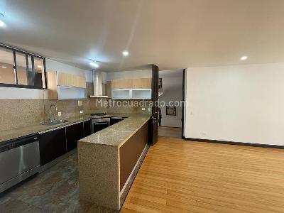 Apartamento de 2 alcobas en venta en Chico Norte, Bogotá, 102 m² · foto 9 de 18