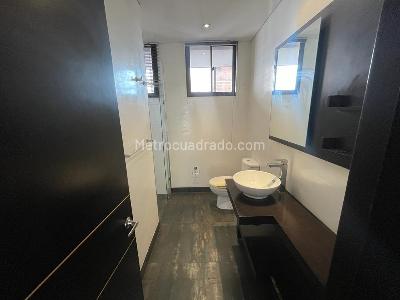 Apartamento de 2 alcobas en venta en Chico Norte, Bogotá, 102 m² · foto 11 de 18