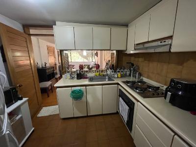 Apartamento de 3 alcobas en venta en Santa Barbara, Bogotá, 115 m² · foto 9 de 20