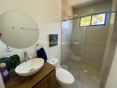 Casa de 5 alcobas en venta en El Peñon, Girardot, 450 m² · foto 13 de 20