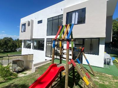 Casa de 5 alcobas en venta en El Peñon, Girardot, 450 m² · foto 2 de 20