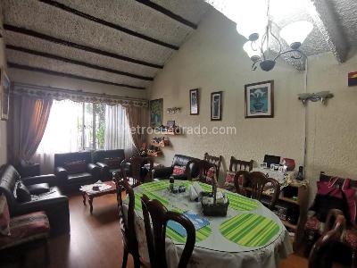 Casa de 3 alcobas en venta en Villa Claudia, Bogotá, 139 m² · foto 2 de 17