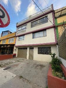 Casa de 5 alcobas en venta en San Antonio Norte, Bogotá, 500 m² · foto 2 de 20