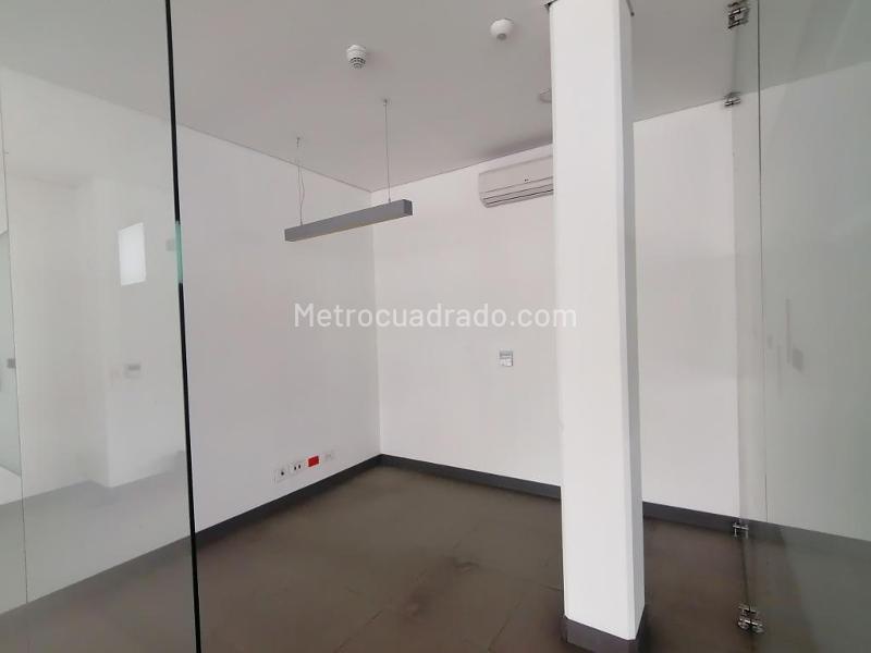 Local Comercial en Arriendo, Santa Rosita Florencia, Bogotá D.C. - Więcej