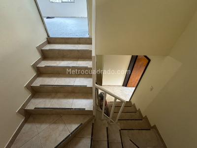 Apartamento de 4 alcobas en arriendo en Fontibon Centro, Bogotá, 80 m² · foto 3 de 20