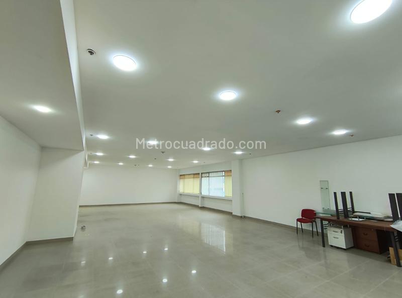 Oficina en Arriendo, Avenida Pradilla, Chía - Mehr